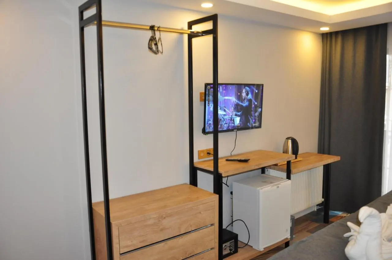 Check In Hotel Estambul 0*,