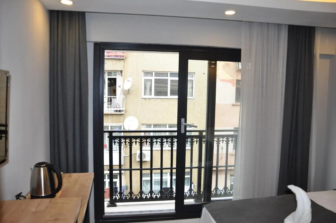 Check In Hotel Estambul 0*,
